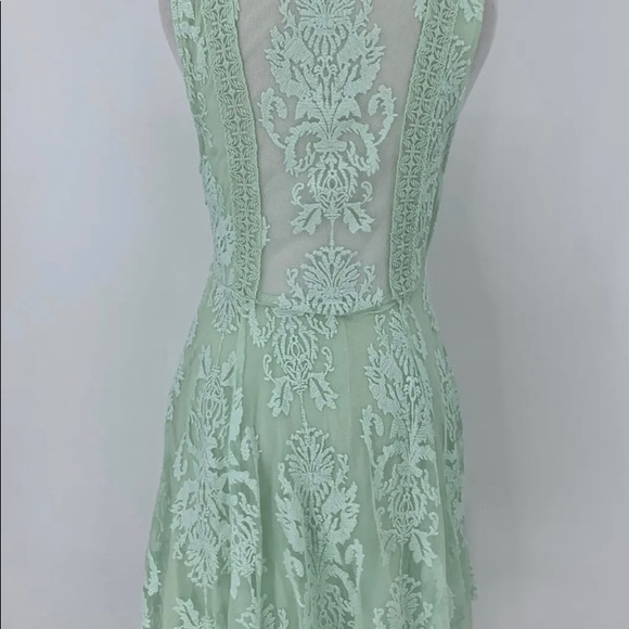 Free People Rein Over Me Mint Green Lace Dress Women's Size 4 Raw Hem Lined - Picture 4 of 4